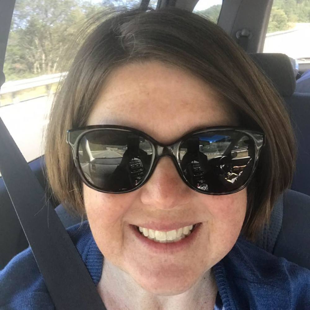 Meet your Posher, Deedee